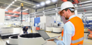 Wir prüfen sowohl ortsveränderliche Betriebsmittel als auch ortsfeste Anlagen in der Industrie.